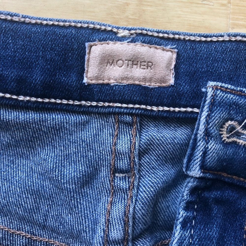 MOTHER Jeans. The Insider Crop Step Fray.